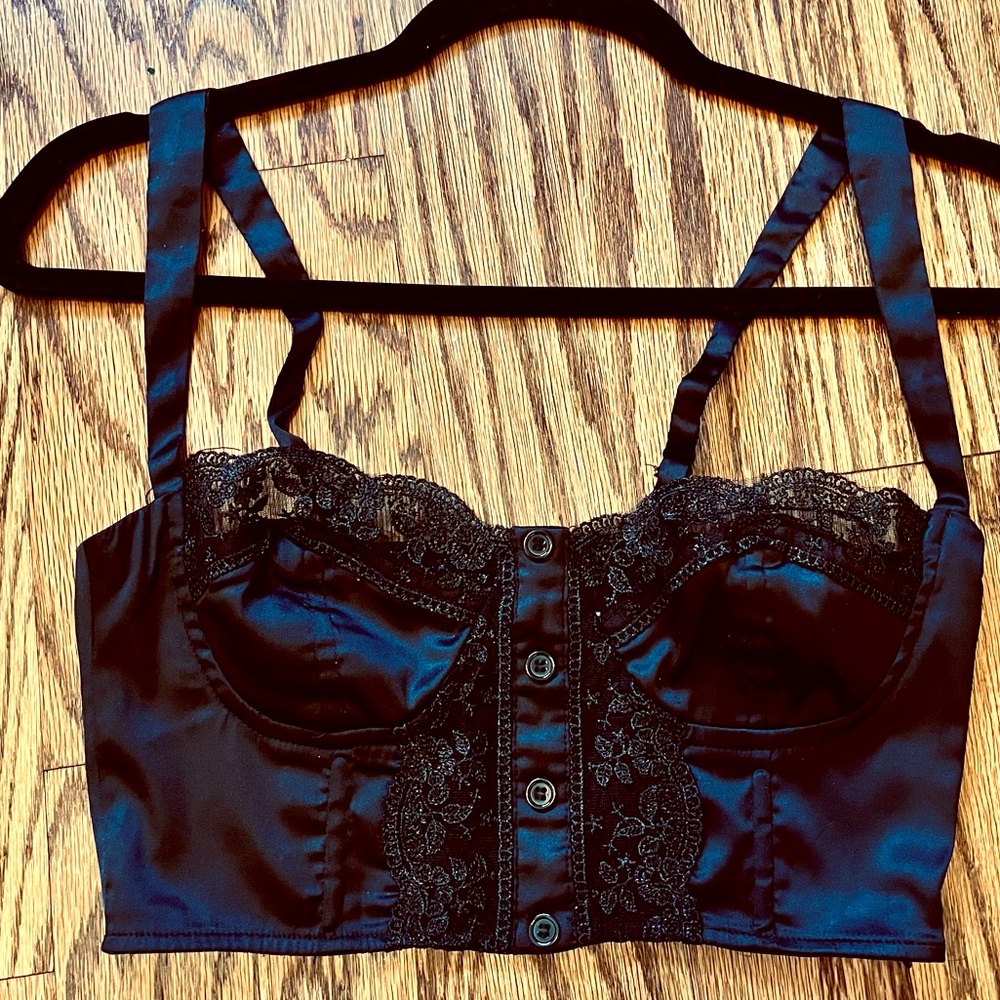 Princess Polly Leonara Black Lace Crop Top Sz 2 XS S - Picture 3 of 3